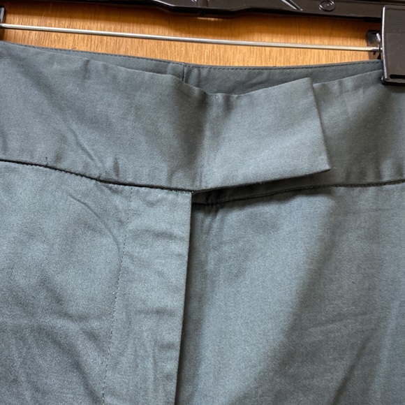 NEW!! GREY, BADGLEY MISCHKA size 8 bell bottom pants - Picture 2 of 13